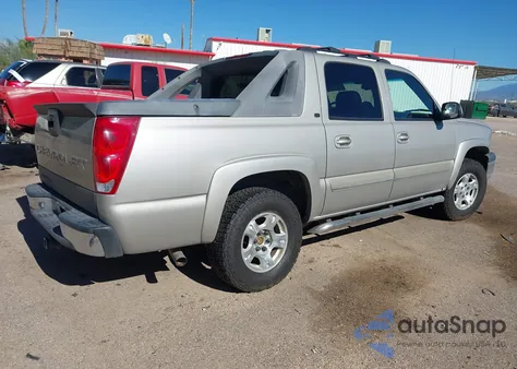 2005 Chevrolet Avalanche 1500 Z66 z USA, uszkodzony, nr VIN 3GNEC12Z65G215990